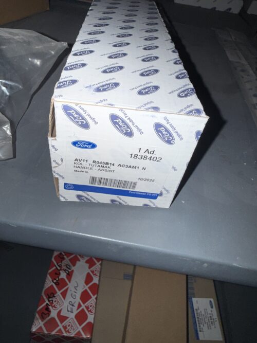 Ford AV11R045B14AC3AM1 - Finish No: 1838402