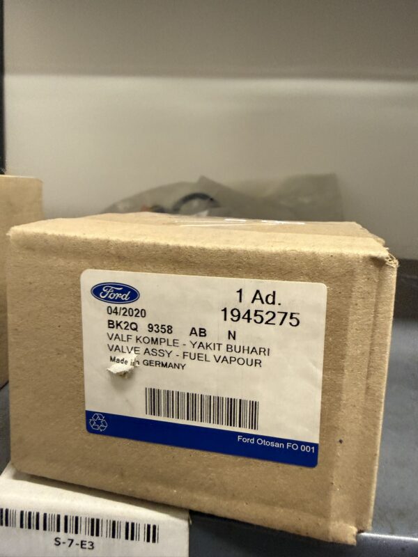 Ford BK2Q9358AB - Finish No: 1945275