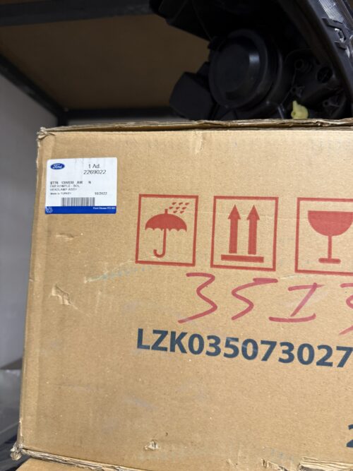pn-739-2269022-01 Ford Courier Far Komple Sol ET76 13W030 AM | Finish No: 2269022